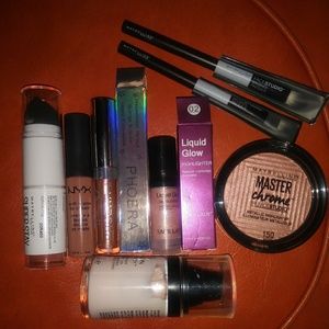 Make up bundle!!! 👄